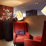 Hyatt Place Amsterdam Airport 4*