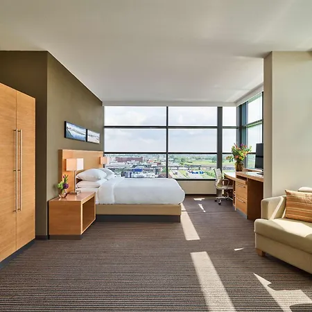 Hyatt Place Amsterdam Airport 4*