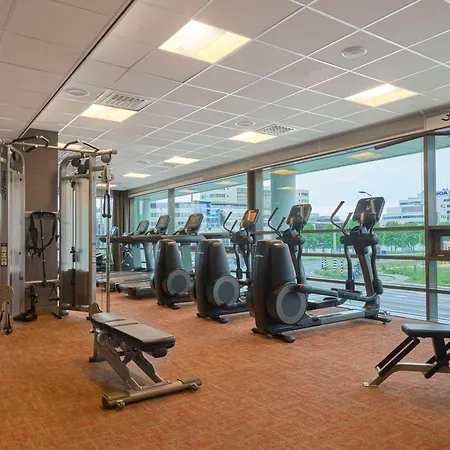 Hyatt Place Amsterdam Airport Hotel 4*