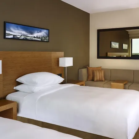 Otel Hyatt Place Amsterdam Airport 4*