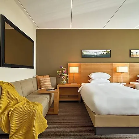 Hyatt Place Amsterdam Airport Hotel 4*